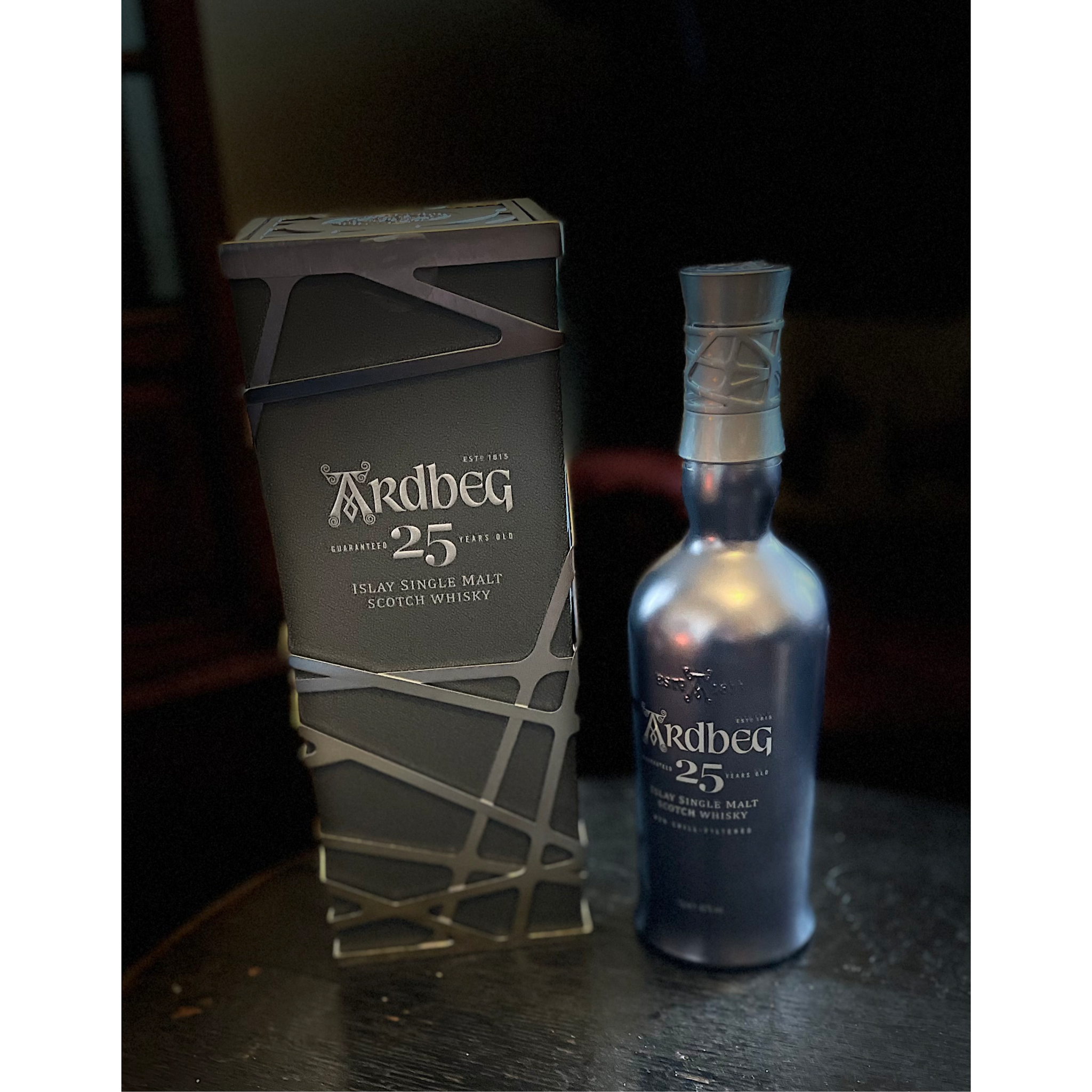 Ardbeg 25 Years Old (70cl, 46%)