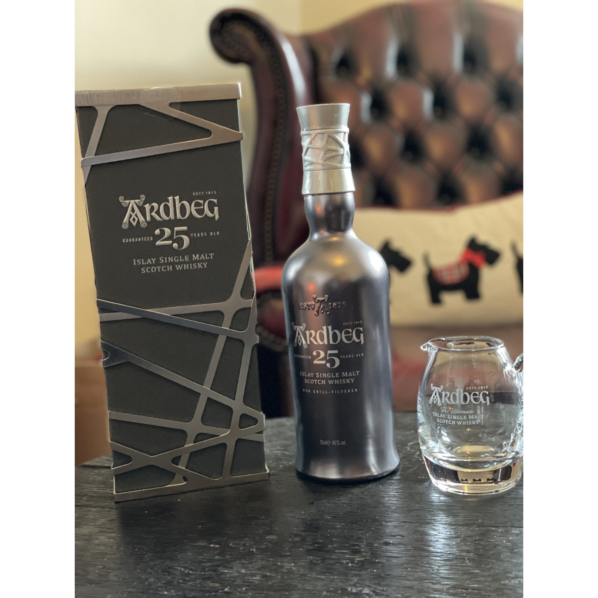 Ardbeg 25 Years Old (70cl, 46%)
